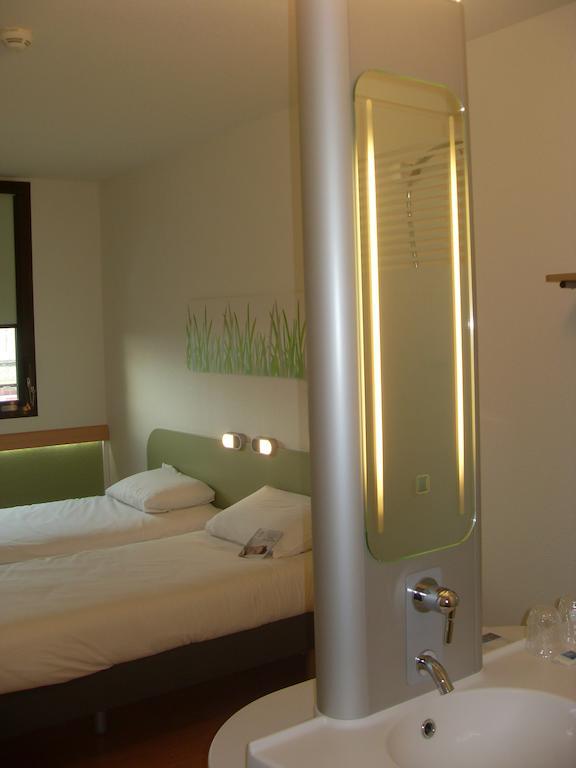 Ibis Budget Nimes Centre Gare Exteriör bild